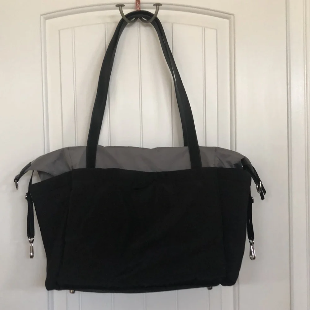 Skip Hop Nolita Neoprene Tote Diaper Bag - Black/Grey In Preloved Condition!